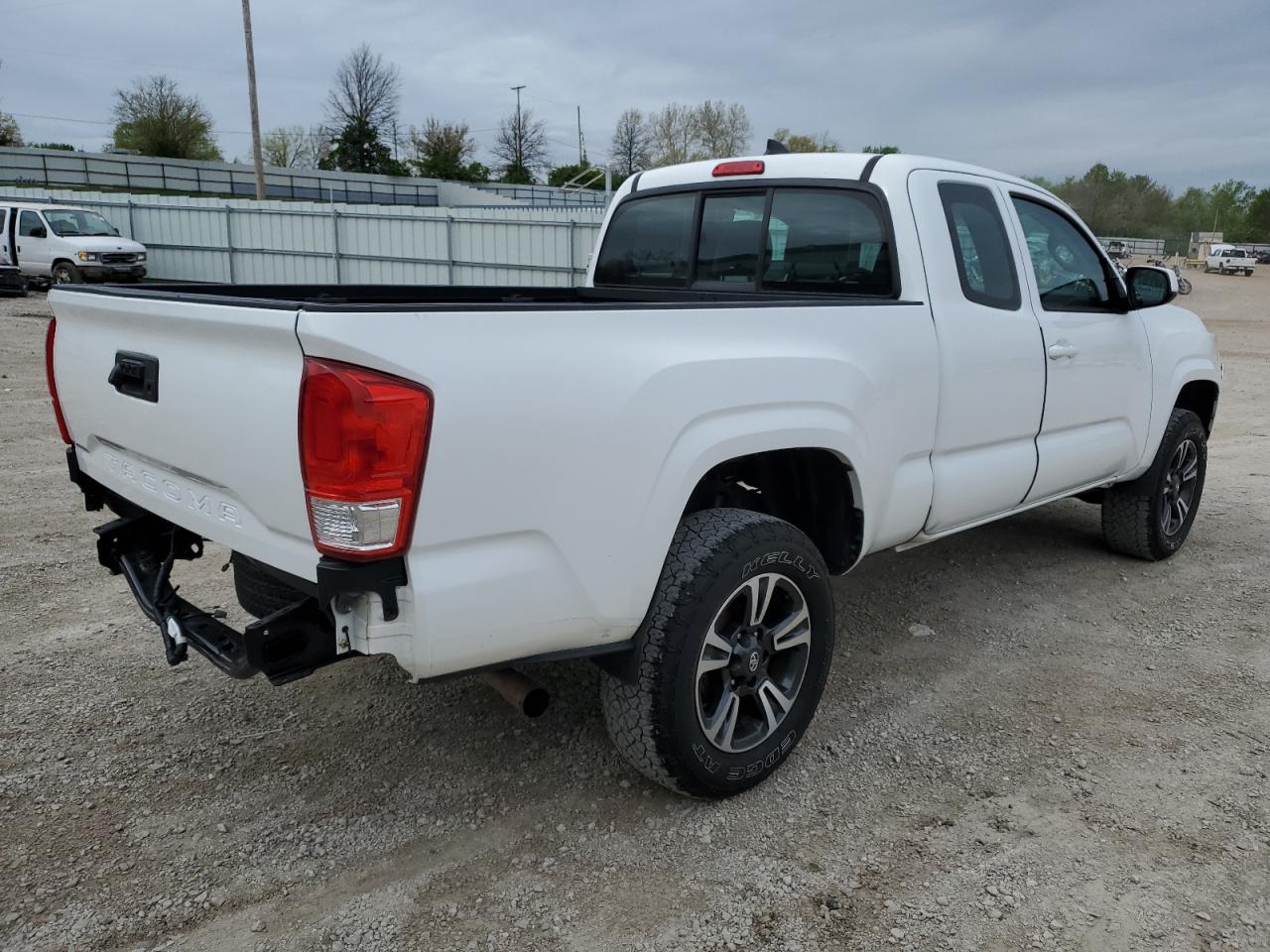 2017 Toyota Tacoma Access Cab vin: 5TFRX5GN0HX086074