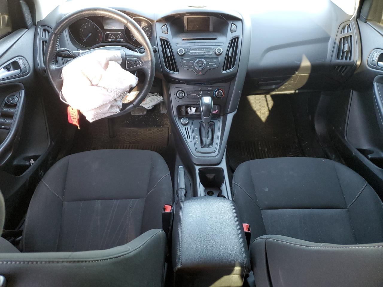 1FADP3K28FL384216 2015 Ford Focus Se