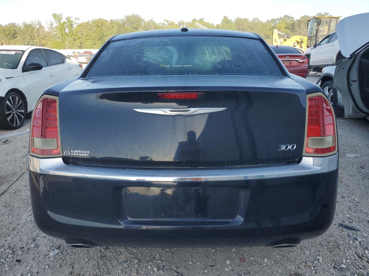 2C3CCAAGXCH165242 2012 Chrysler 300