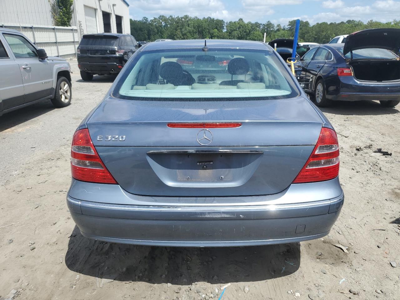 WDBUF65J04A407416 2004 Mercedes-Benz E 320