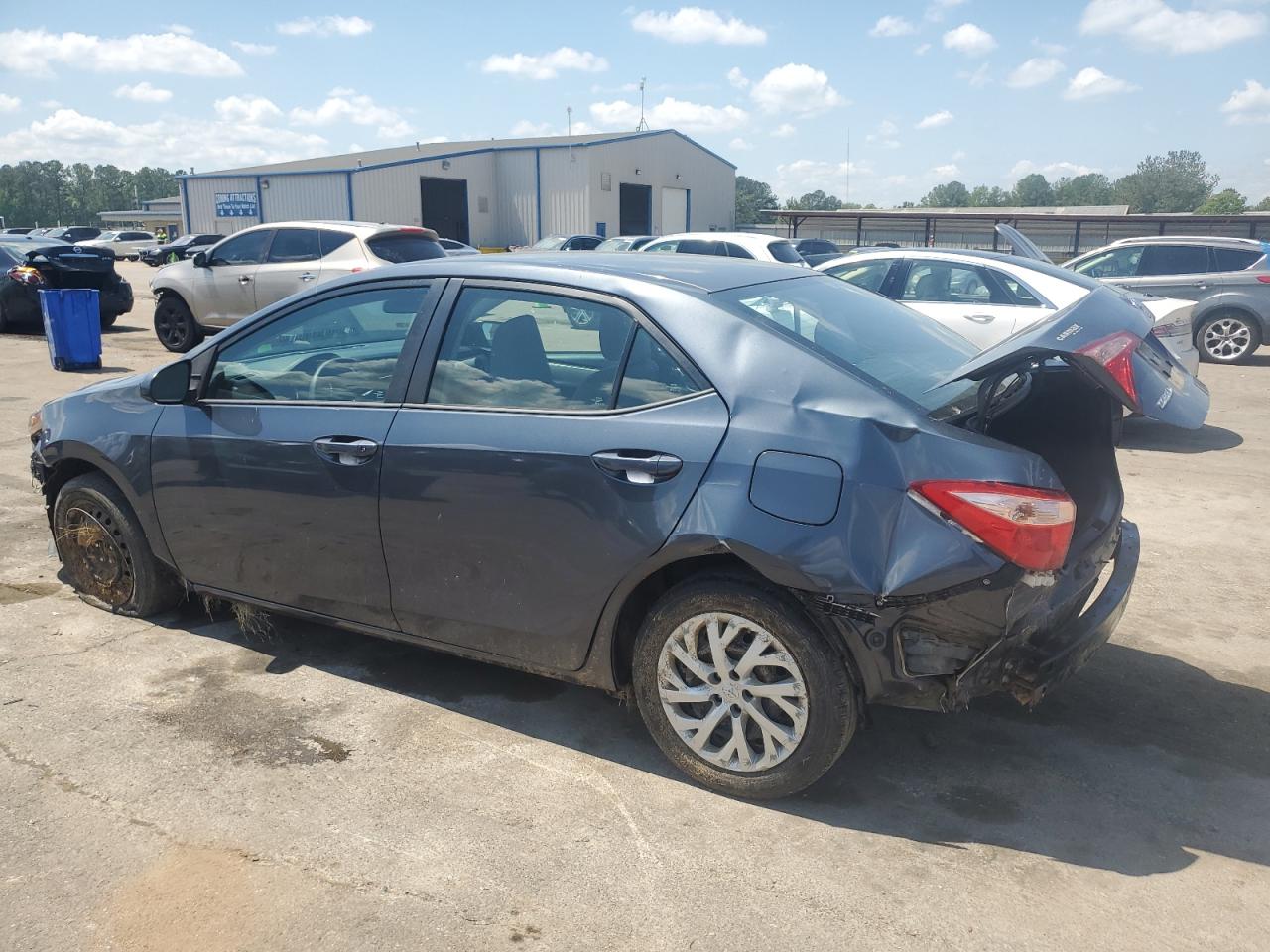 5YFBURHEXHP714401 2017 Toyota Corolla L