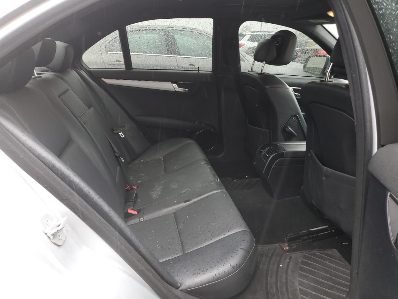 WDDGF81X28F131095 2008 Mercedes-Benz C 300 4Matic