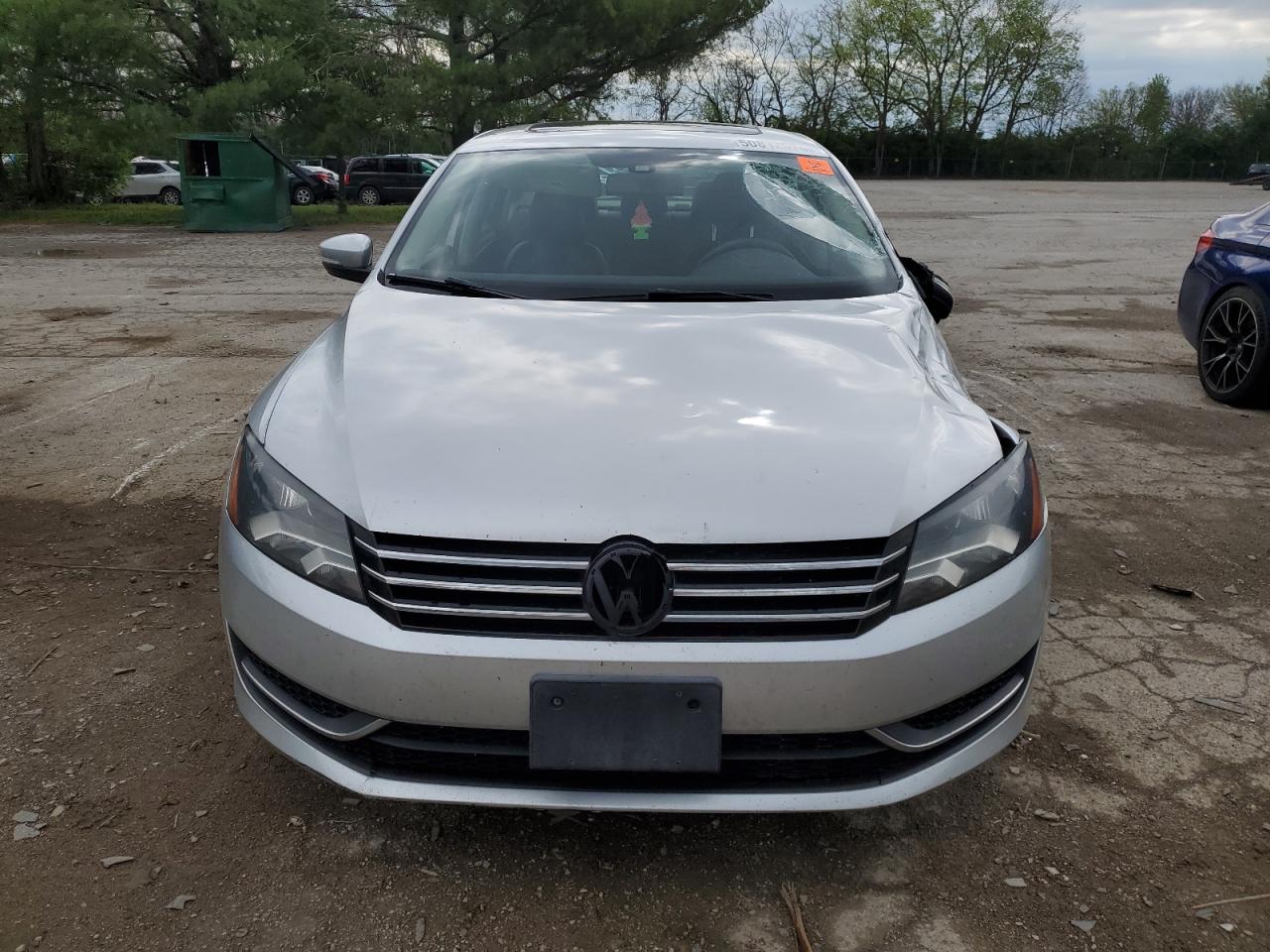 1VWBP7A39DC047292 2013 Volkswagen Passat Se