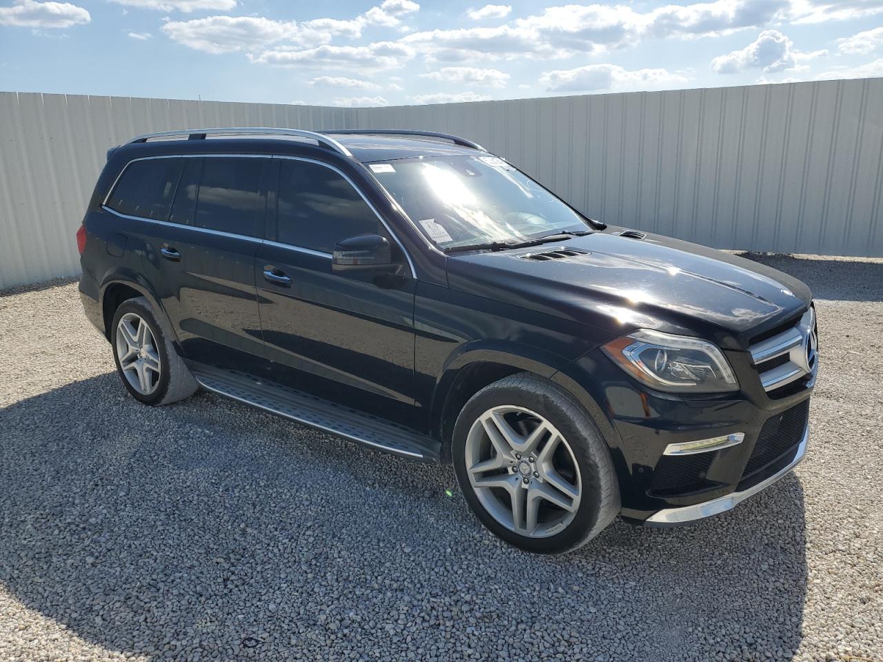 2015 Mercedes-Benz Gl 550 4Matic vin: 4JGDF7DE4FA452319