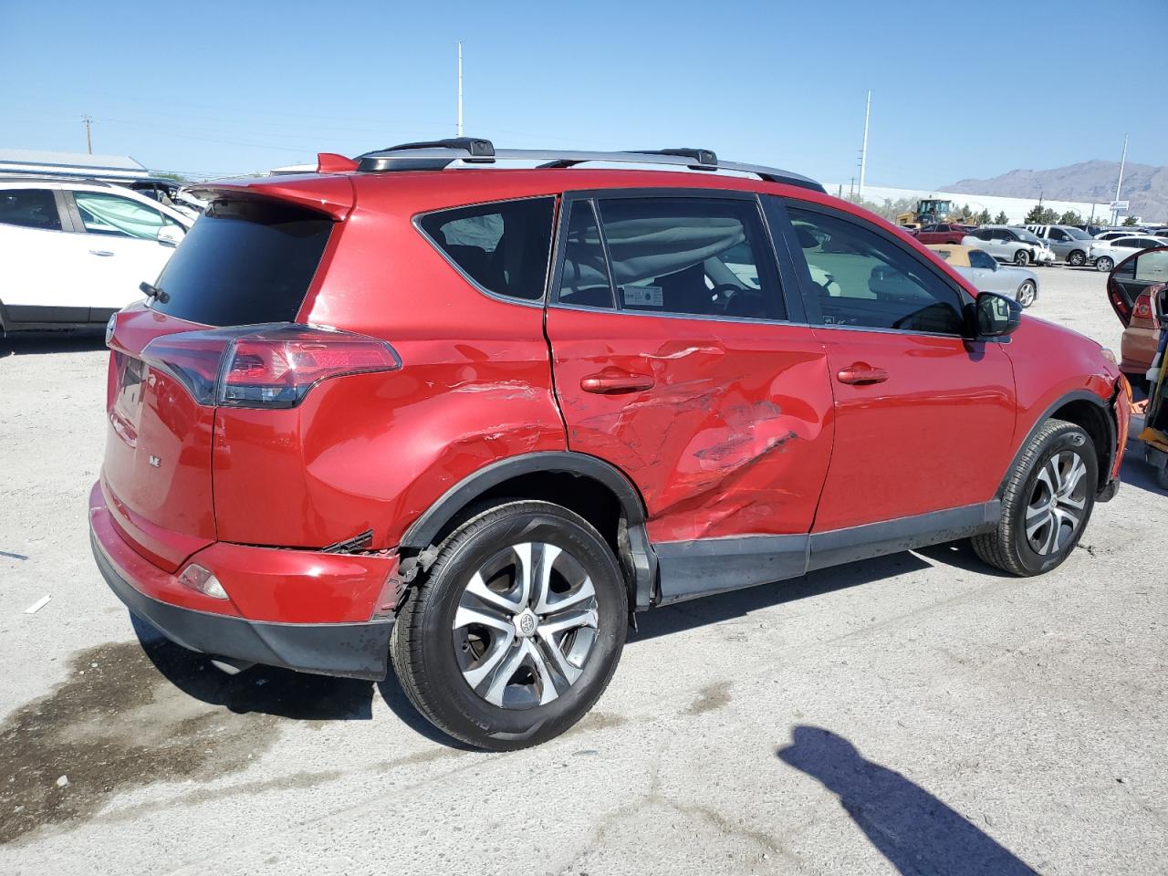 2017 Toyota Rav4 Le vin: JTMZFREV5HJ150142