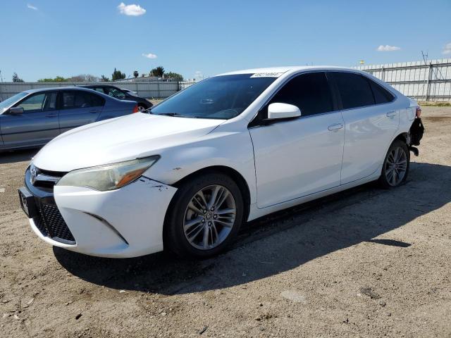 Lot #2461869184 2016 TOYOTA CAMRY LE salvage car