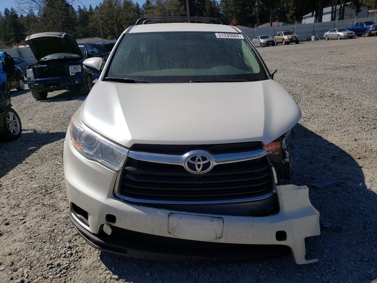 5TDBKRFH9GS300390 2016 Toyota Highlander Le
