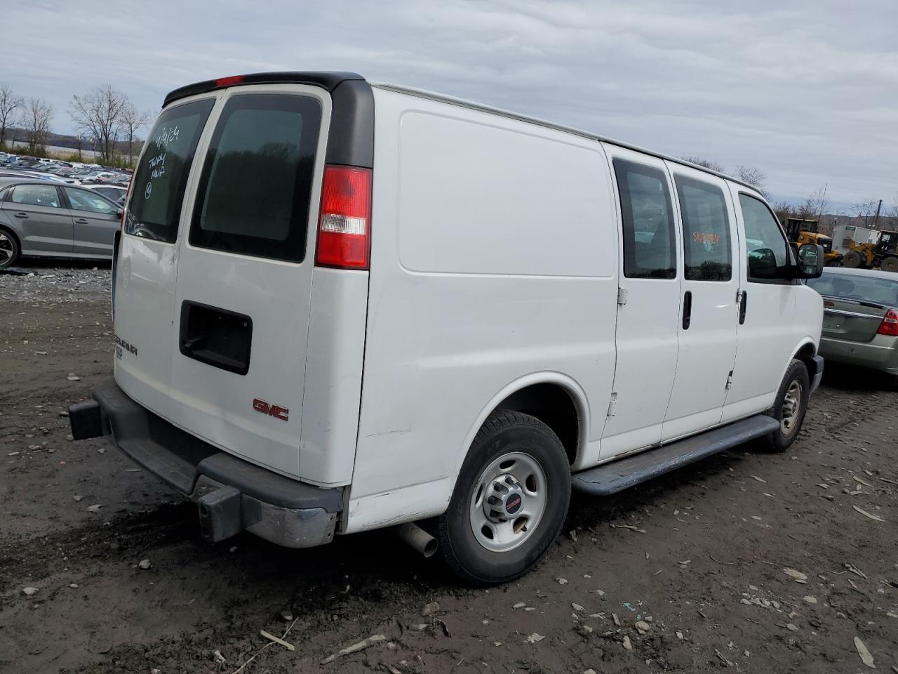 1GTW7AFG3J1902136 2018 GMC Savana G2500