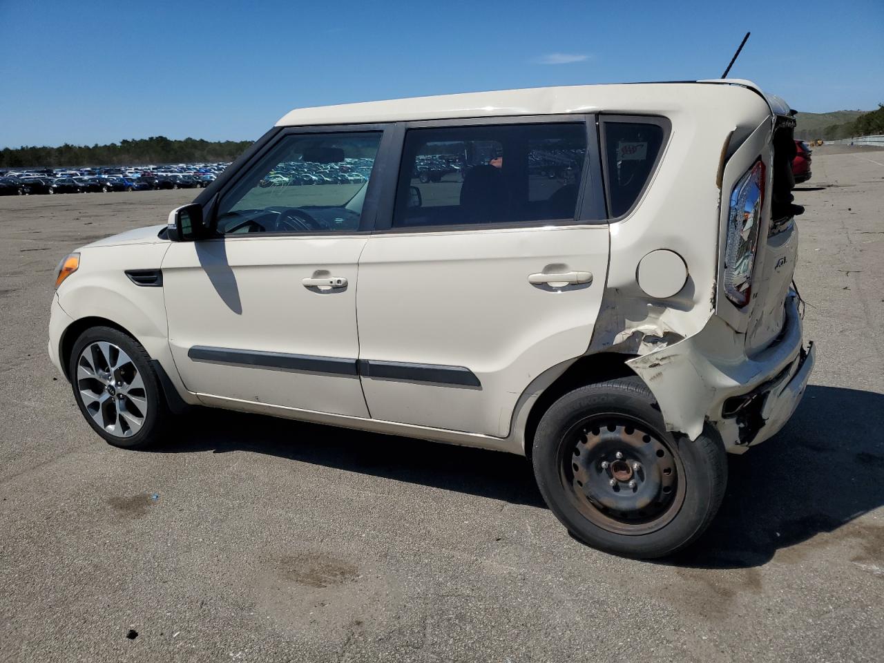 KNDJT2A66D7775913 2013 Kia Soul +