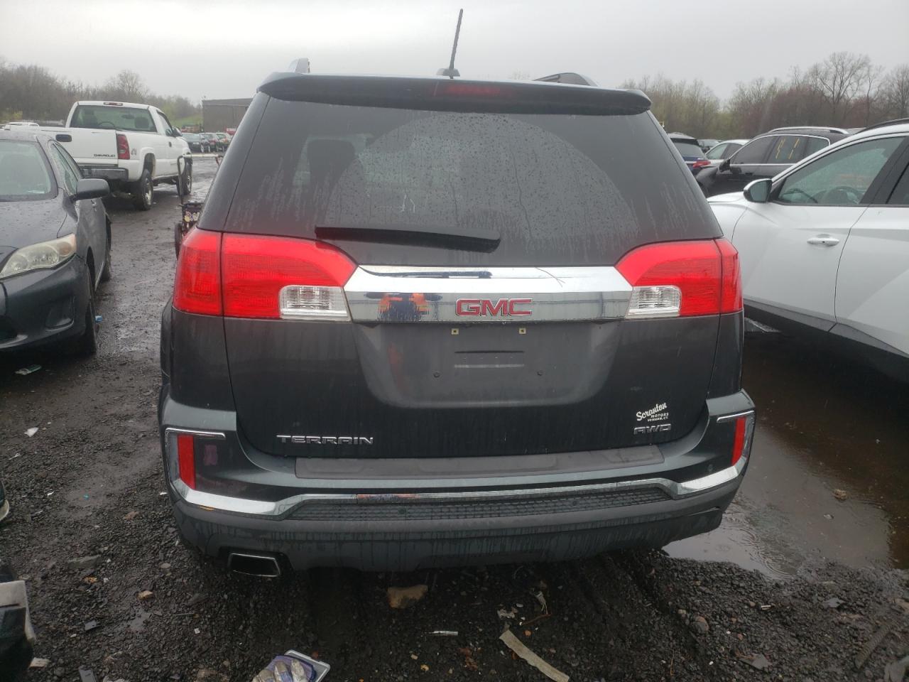 2GKFLUEKXH6206016 2017 GMC Terrain Slt