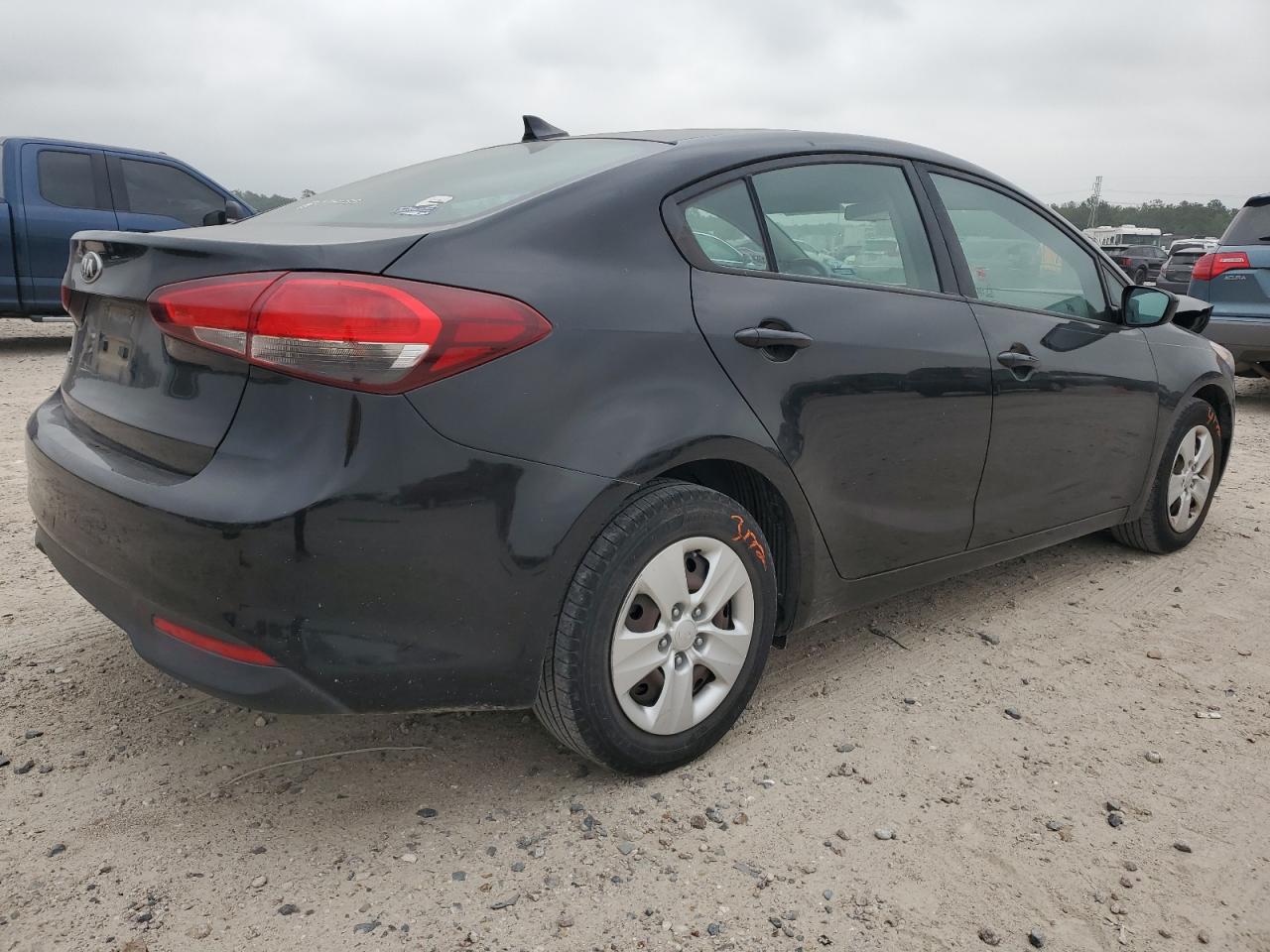 3KPFK4A79HE064189 2017 Kia Forte Lx