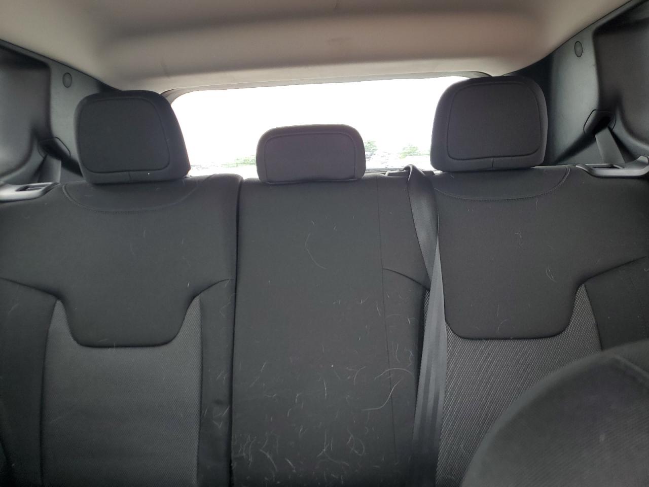 ZACNJBAB6KPK20638 2019 Jeep Renegade Sport