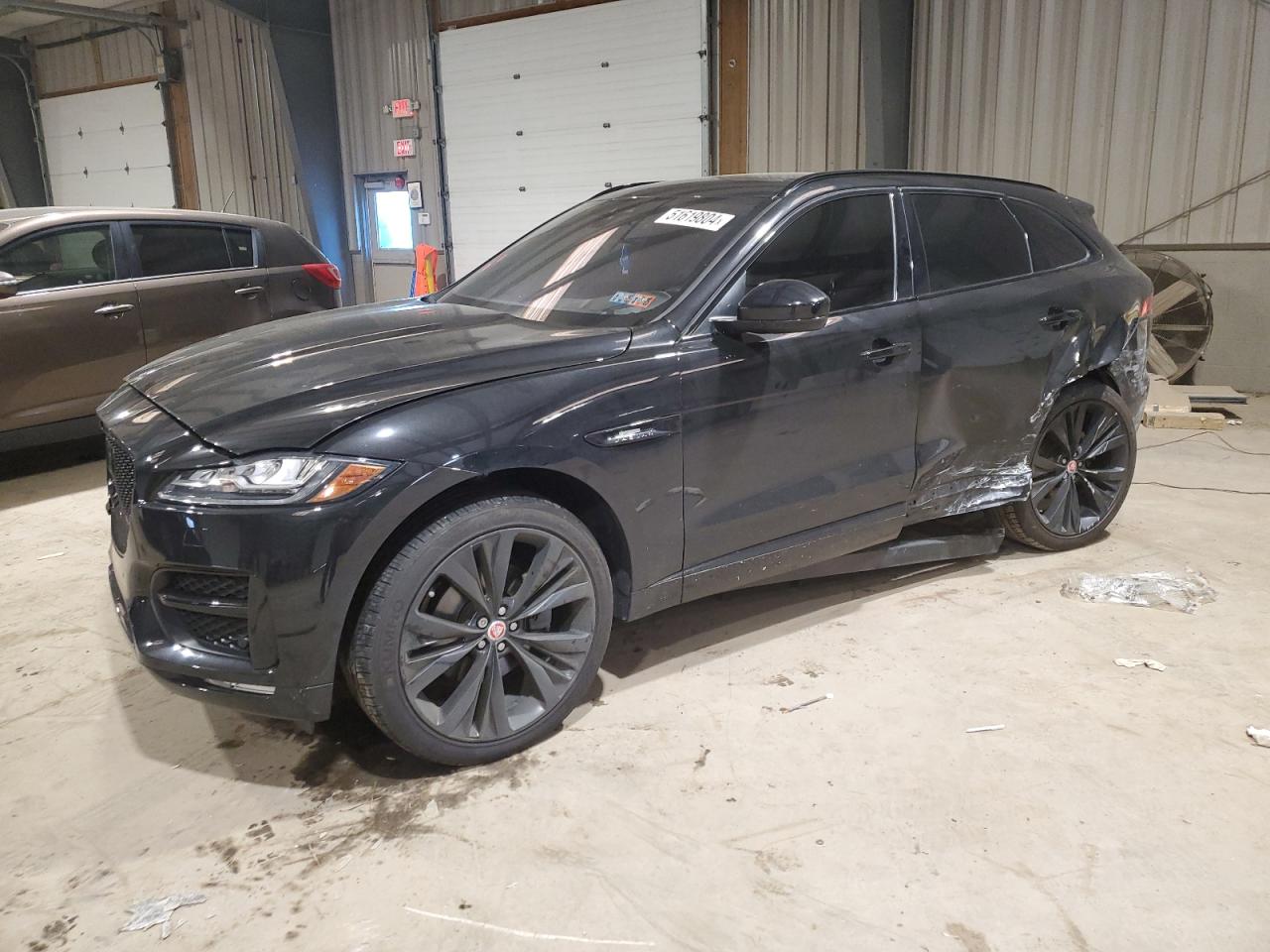 SADCL2GX8KA605890 2019 Jaguar F-Pace R - Sport