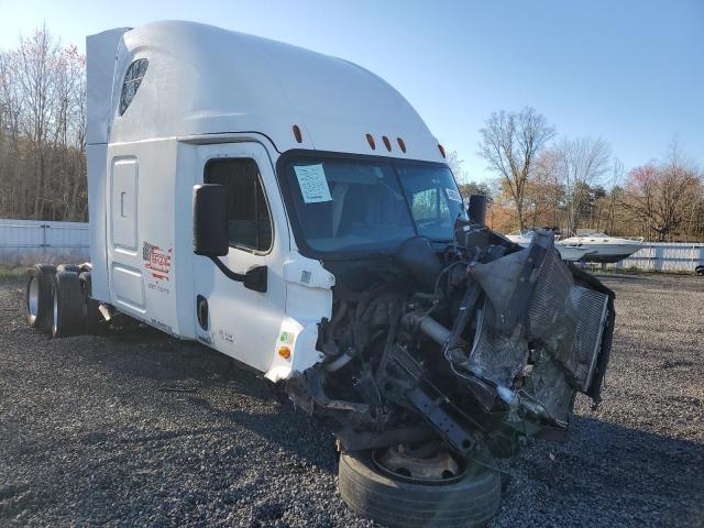 Lot #2452341383 2018 FREIGHTLINER CASCADIA 1 salvage car