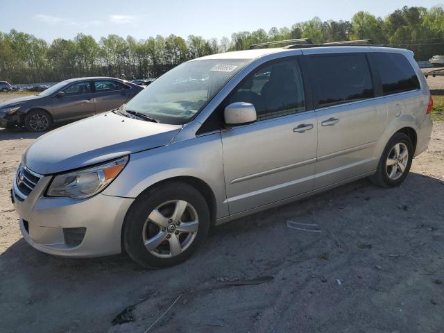 Lot #2471124072 2011 VOLKSWAGEN ROUTAN SE salvage car