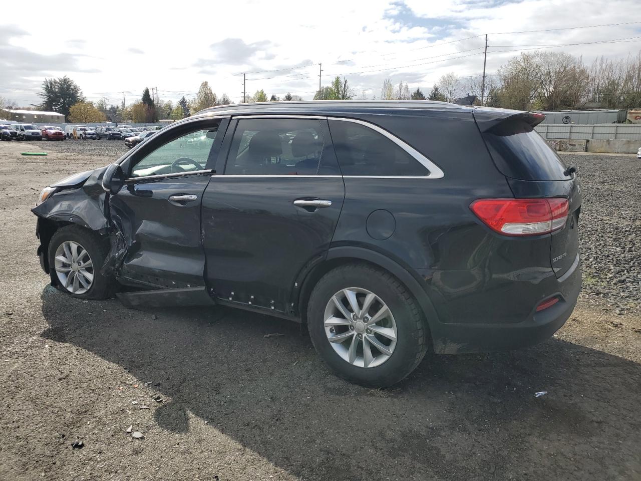 5XYPGDA32HG282514 2017 Kia Sorento Lx