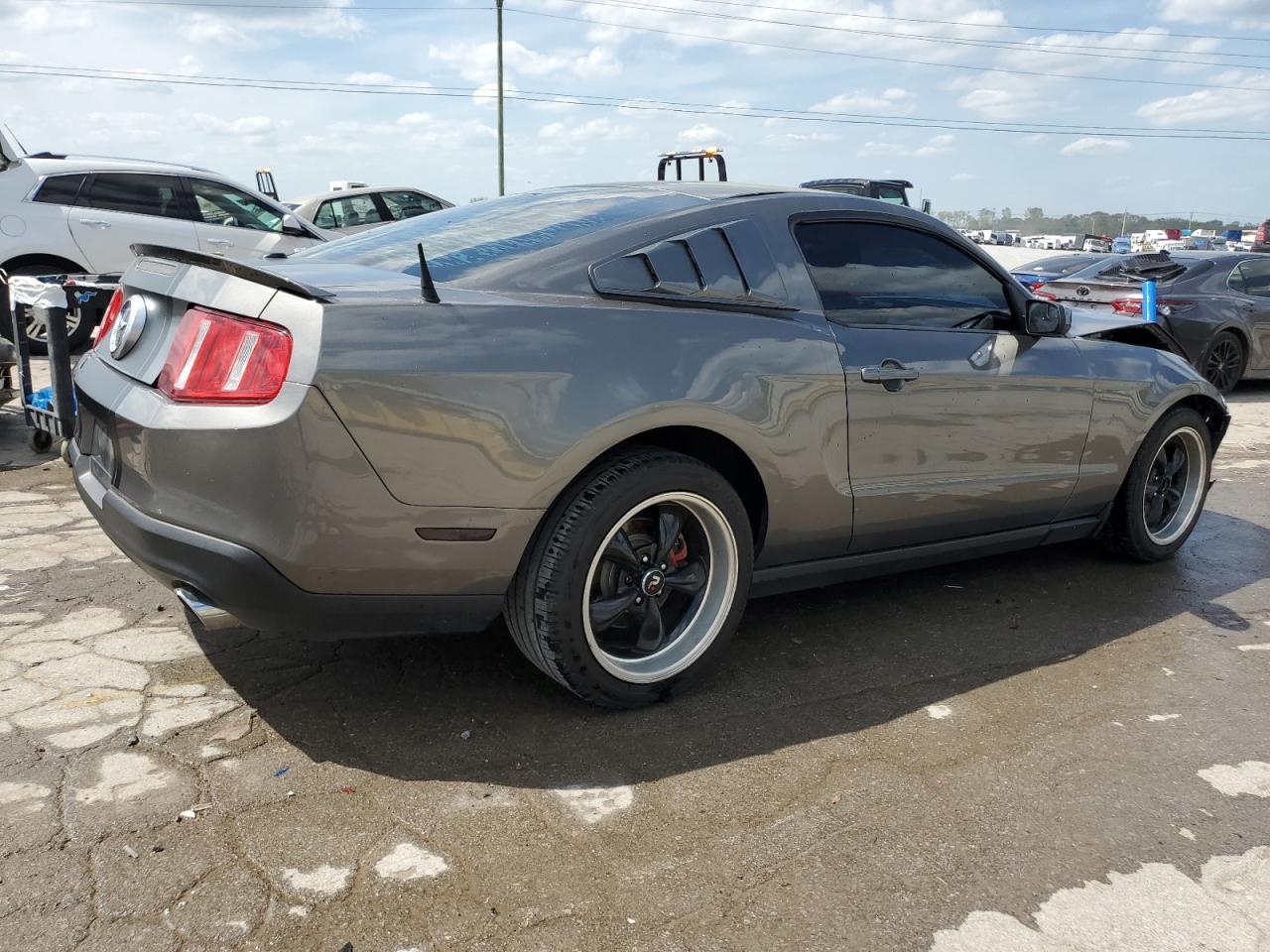 1ZVBP8AMXB5101585 2011 Ford Mustang