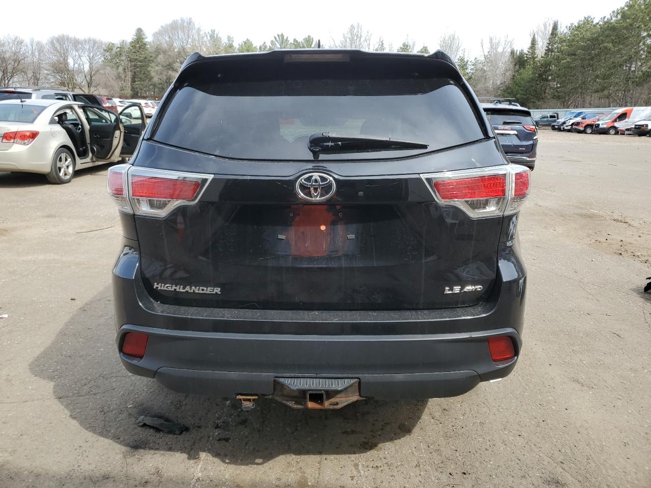 5TDBKRFH4GS308154 2016 Toyota Highlander Le