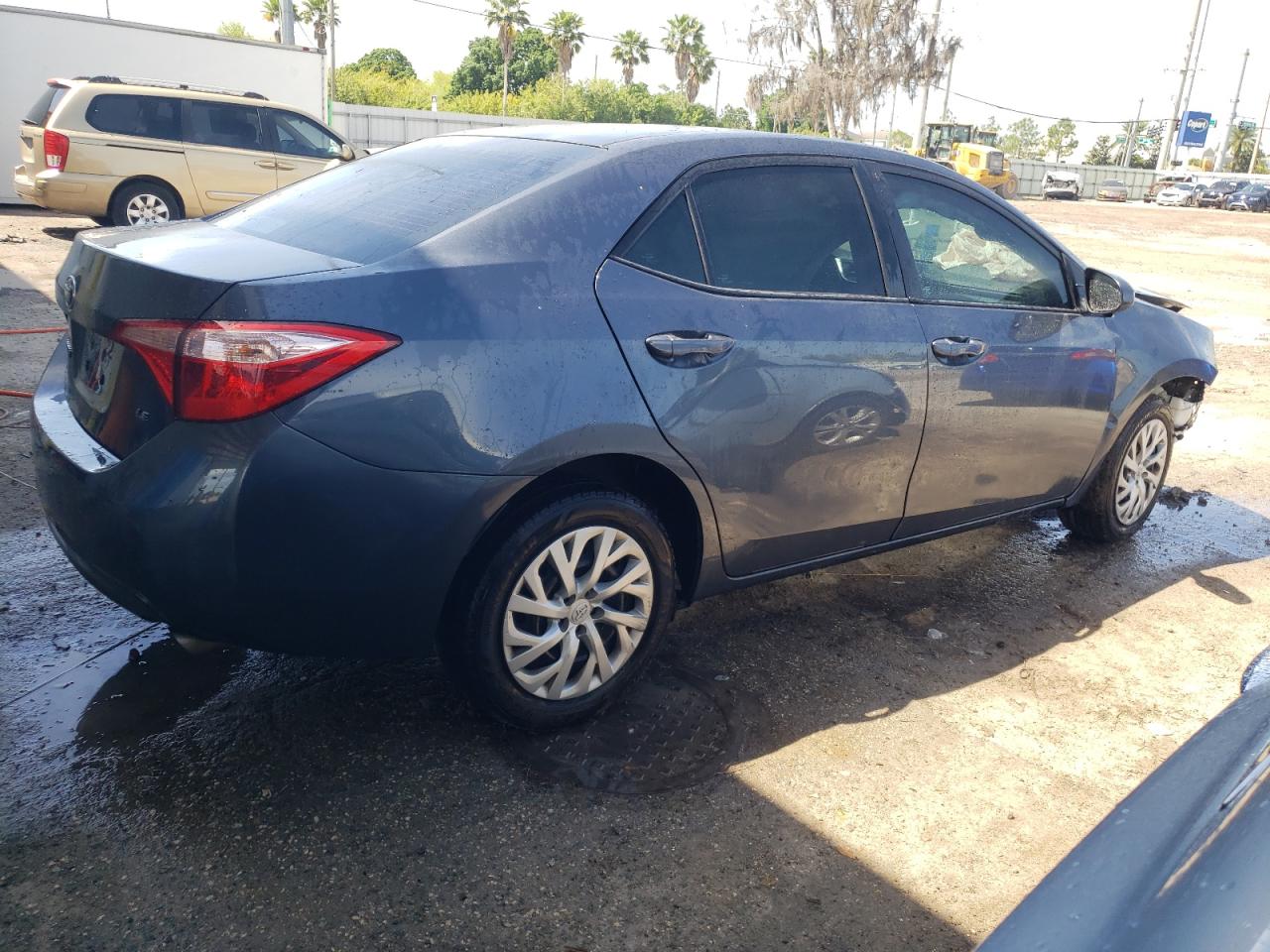 2017 Toyota Corolla L vin: 2T1BURHE7HC831563