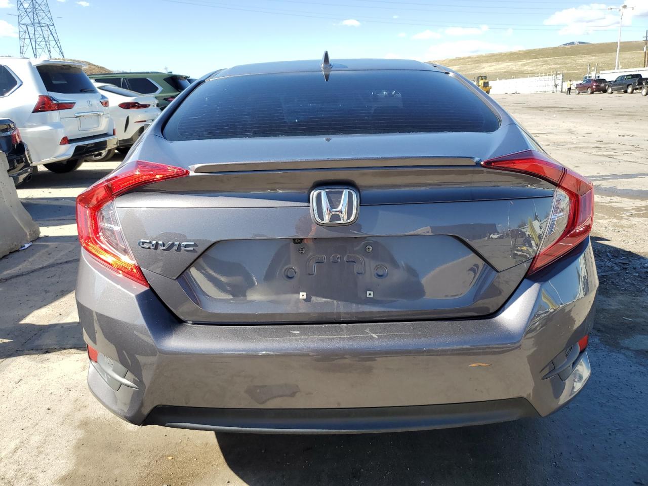 2018 Honda Civic Ex vin: 19XFC1E37JE003643