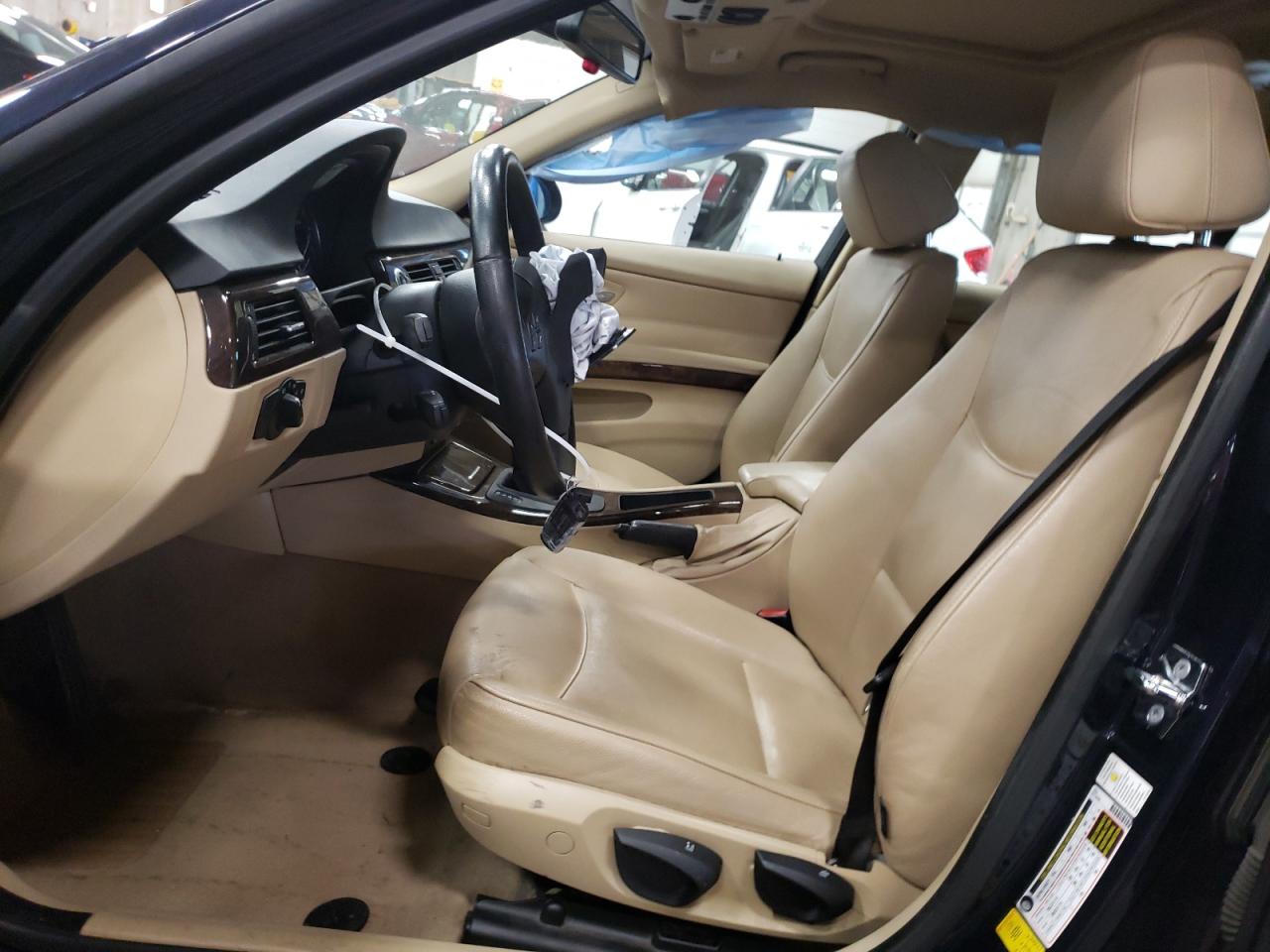 WBAVA37518NL51579 2008 BMW 328 I