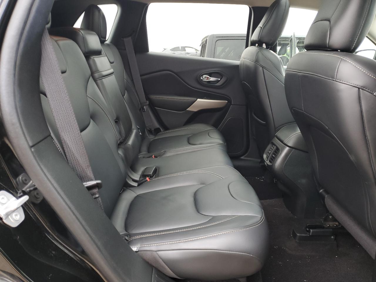 1C4PJMDS4HW655835 2017 Jeep Cherokee Limited