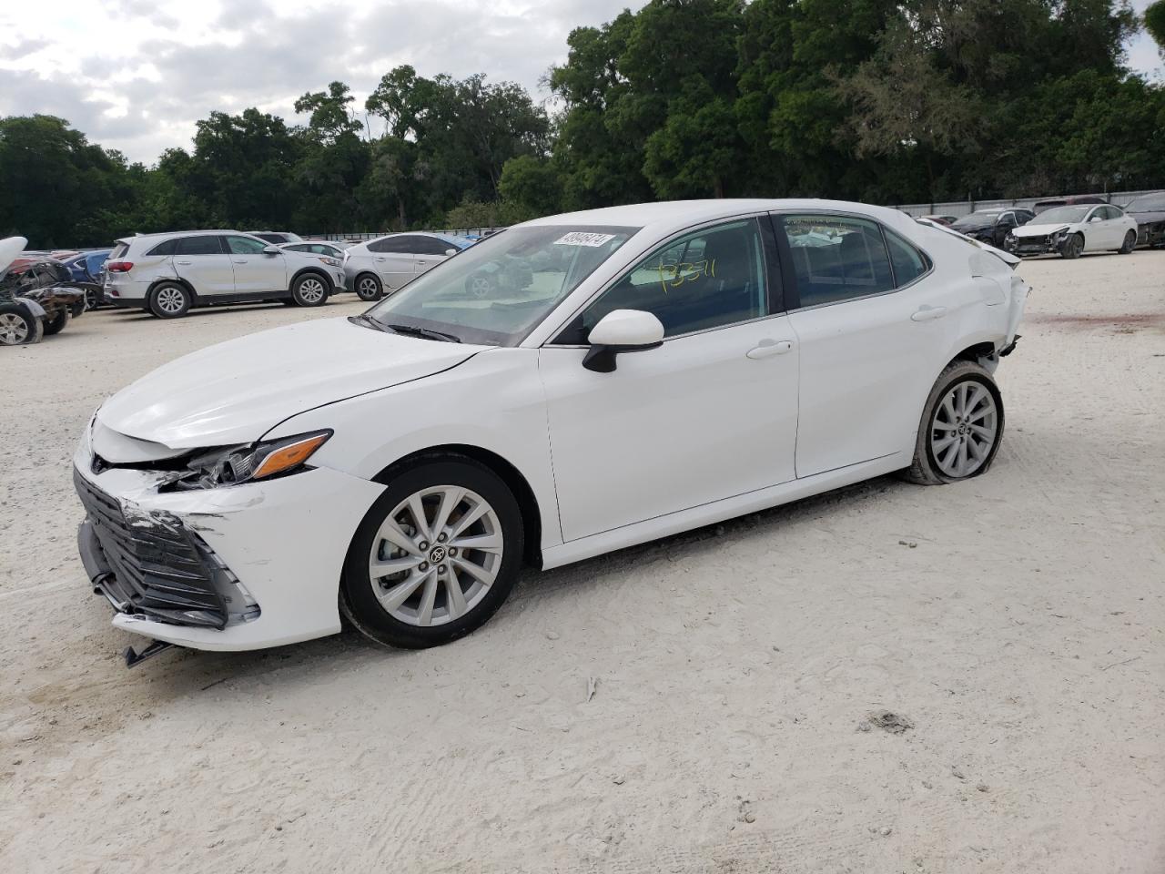 2023 Toyota Camry Le vin: 4T1C11AK6PU835762