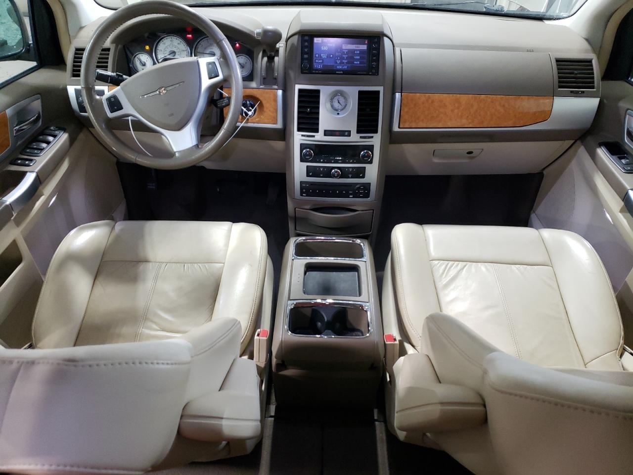 2A4RR6DX9AR241936 2010 Chrysler Town & Country Limited