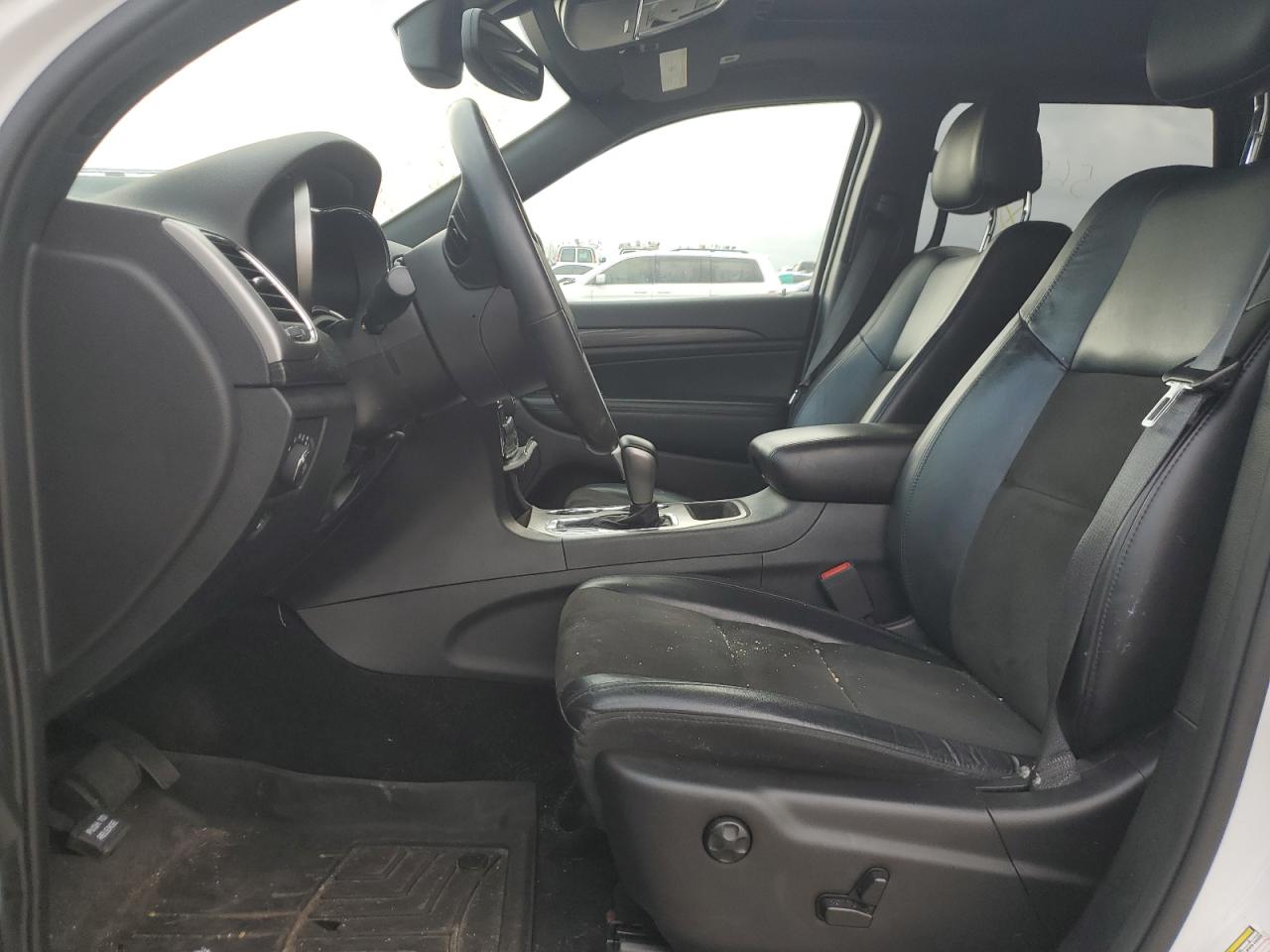 1C4RJFAG2KC568495 2019 Jeep Grand Cherokee Laredo