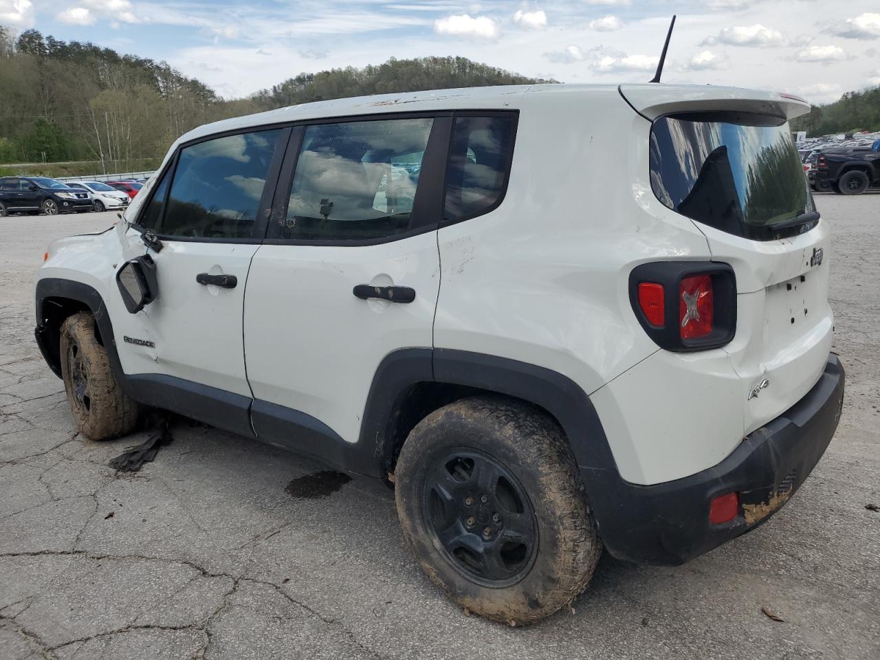 ZACCJBAT6FPC24987 2015 Jeep Renegade Sport