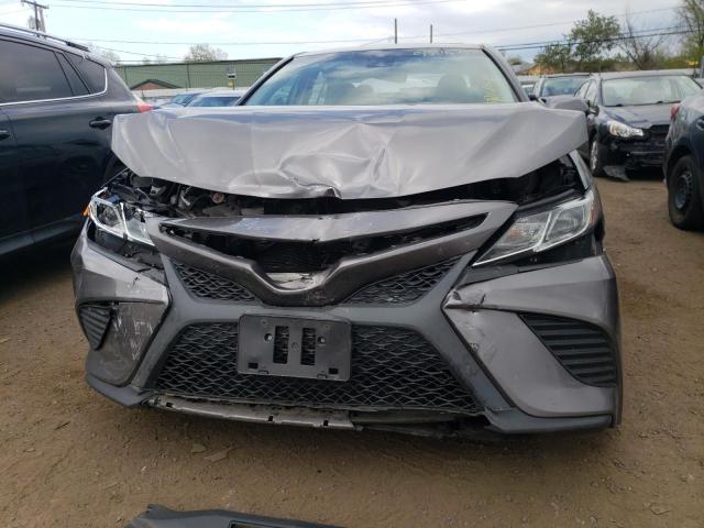 2018 Toyota Camry L VIN: 4T1B11HK7JU550982 Lot: 53057974