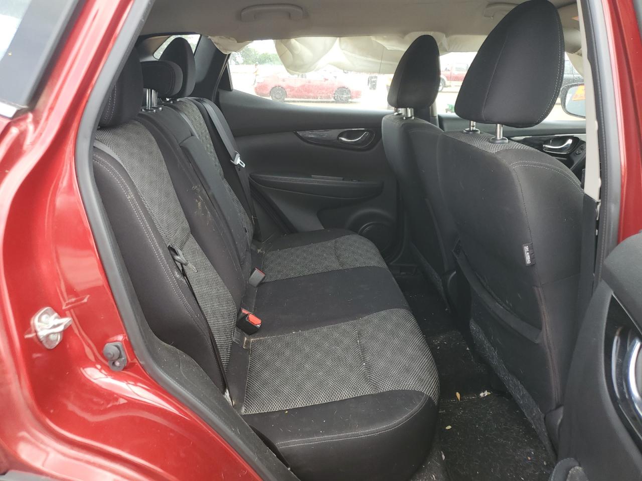 JN1BJ1CP0KW221556 2019 Nissan Rogue Sport S