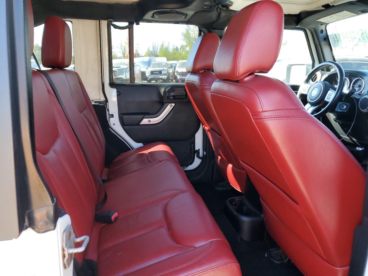 1C4BJWFGXDL687330 2013 Jeep Wrangler Unlimited Rubicon