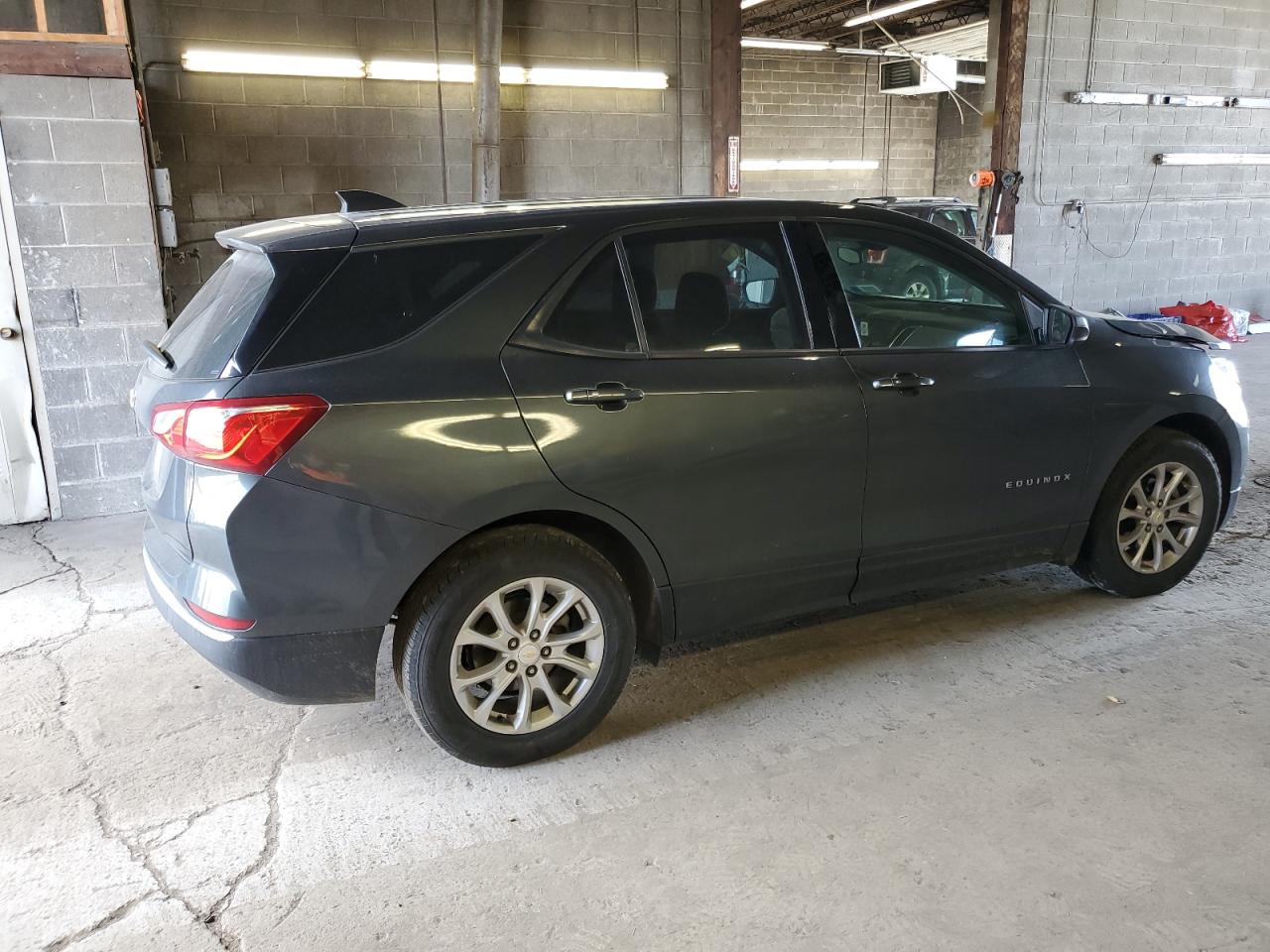3GNAXHEV5JL104997 2018 Chevrolet Equinox Ls