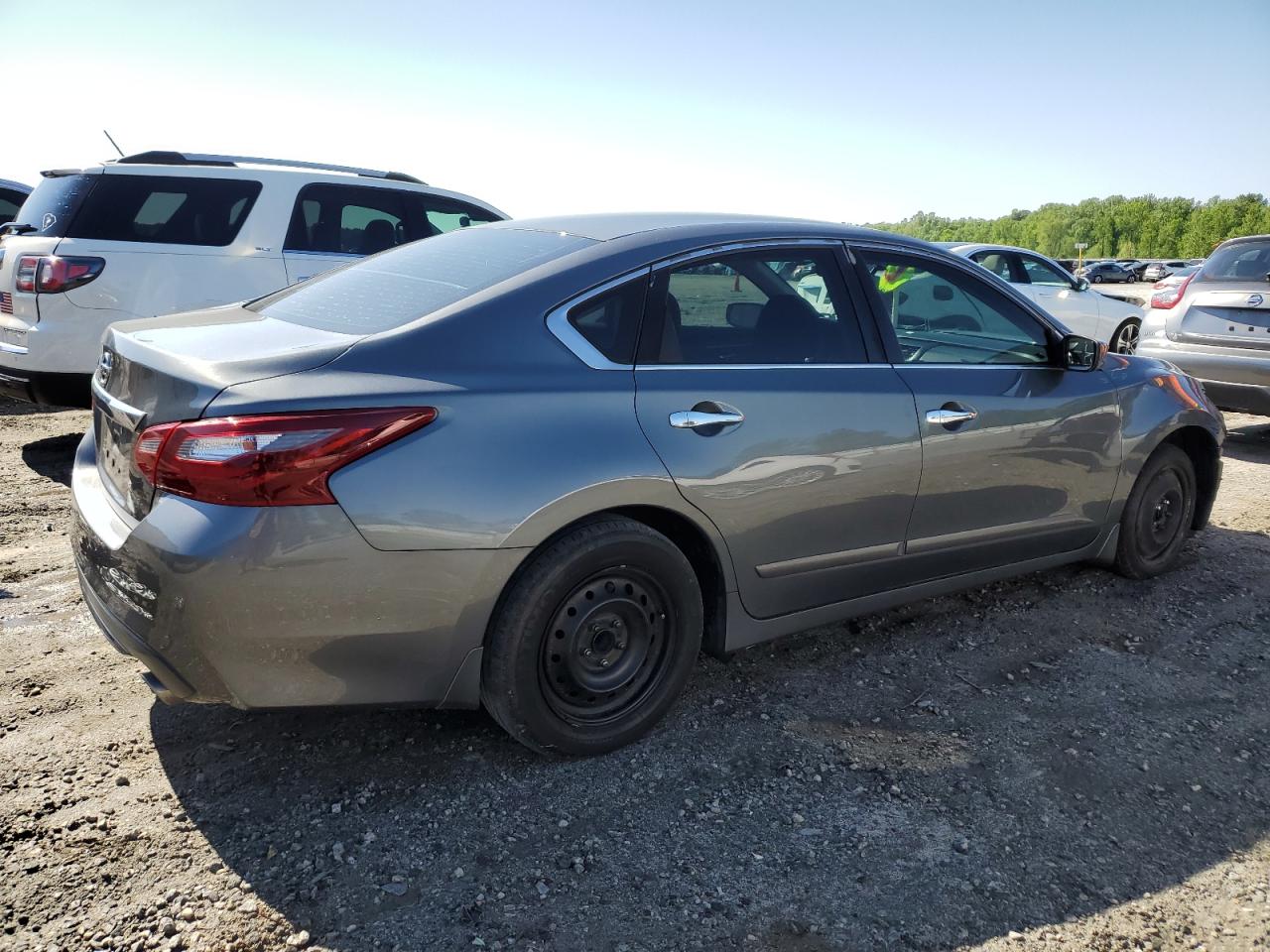 2018 Nissan Altima 2.5 vin: 1N4AL3AP1JC211495