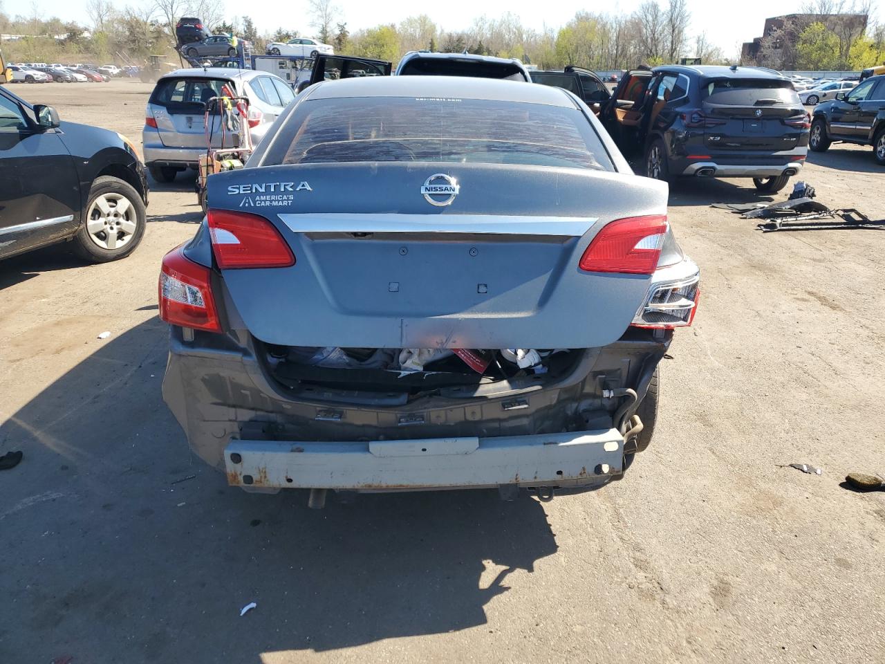 3N1AB7AP1JY208062 2018 Nissan Sentra S