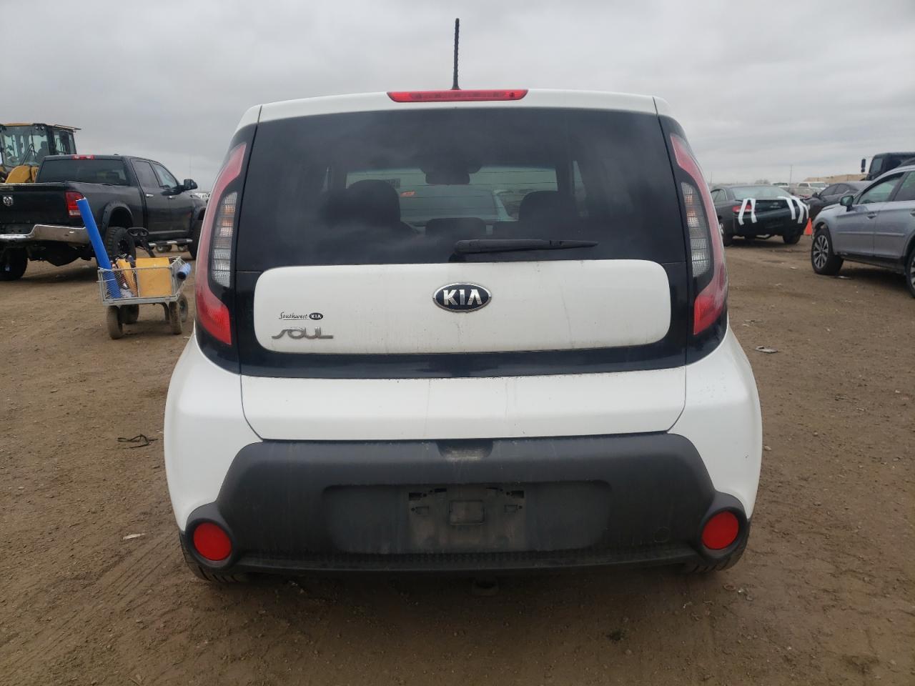 KNDJN2A22G7369428 2016 Kia Soul