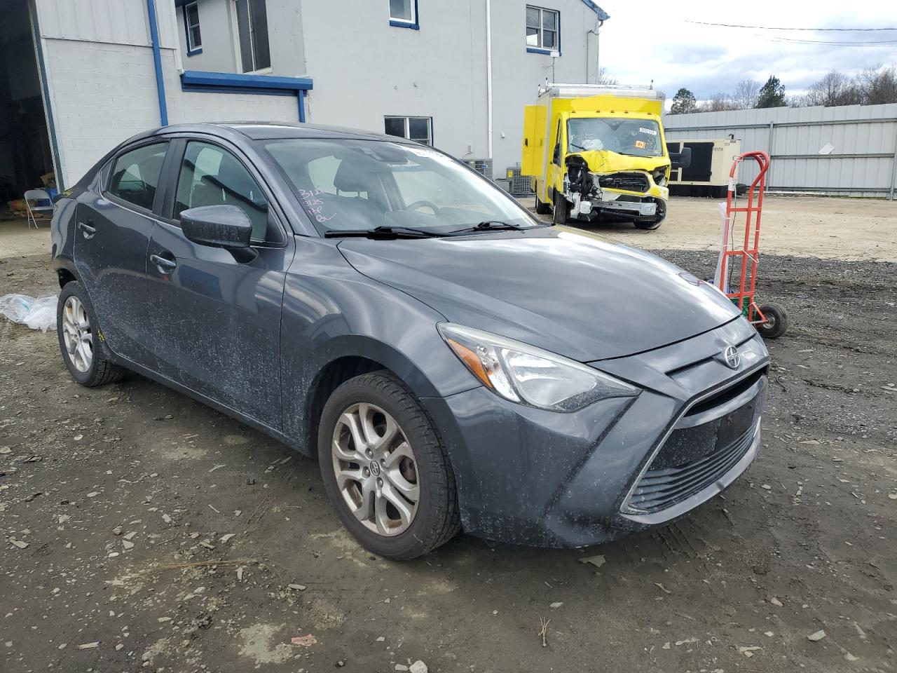 3MYDLBZV6GY115075 2016 Toyota Scion Ia