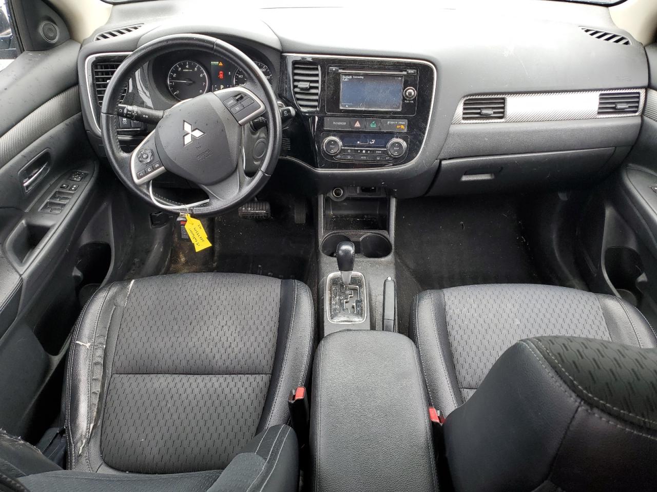 JA4AZ3A38FZ009936 2015 Mitsubishi Outlander Se