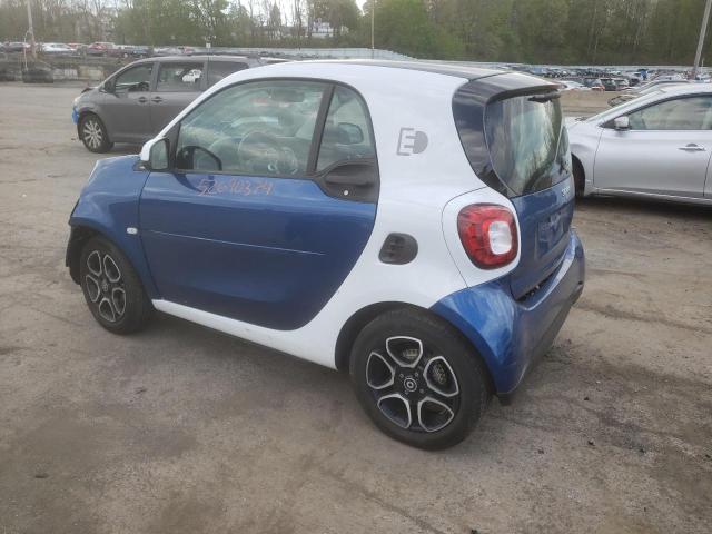 VIN WMEFJ9BAXHK237694 2017 Smart Fortwo no.2