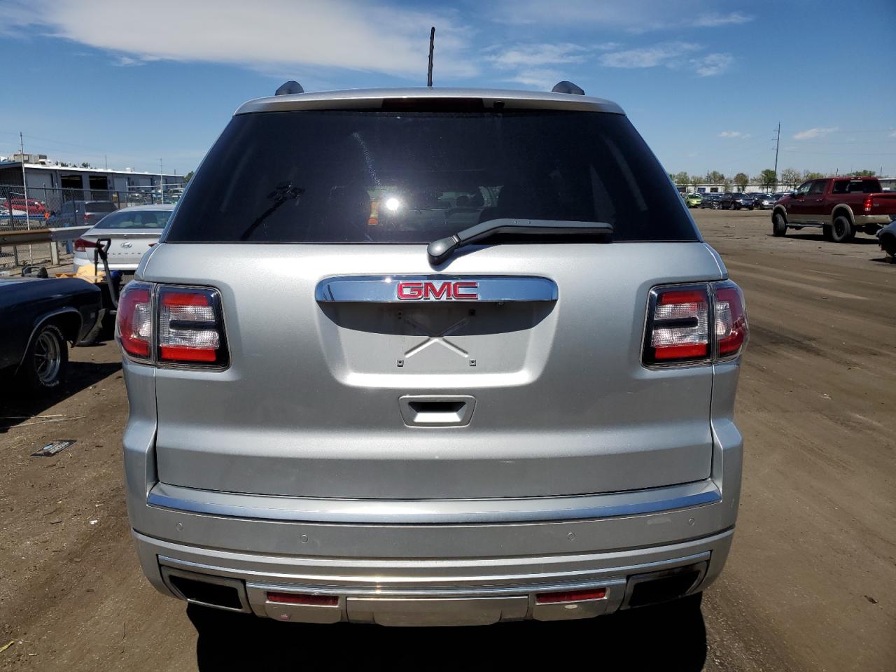 2015 GMC Acadia Denali vin: 1GKKVTKD1FJ243965