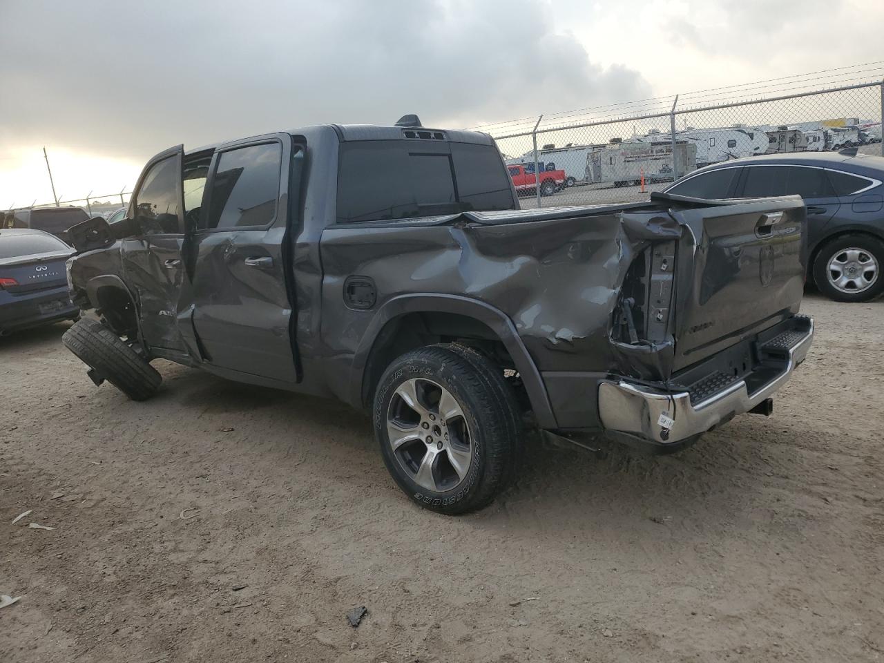 1C6RREJT3NN291596 2022 Ram 1500 Laramie