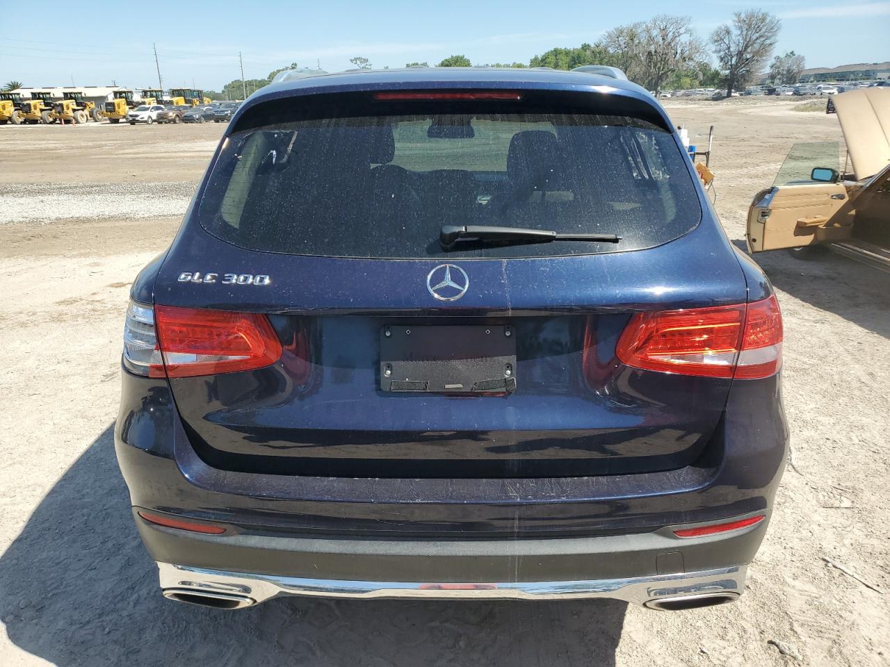 2016 Mercedes-Benz Glc 300 vin: WDC0G4JB2GF006192