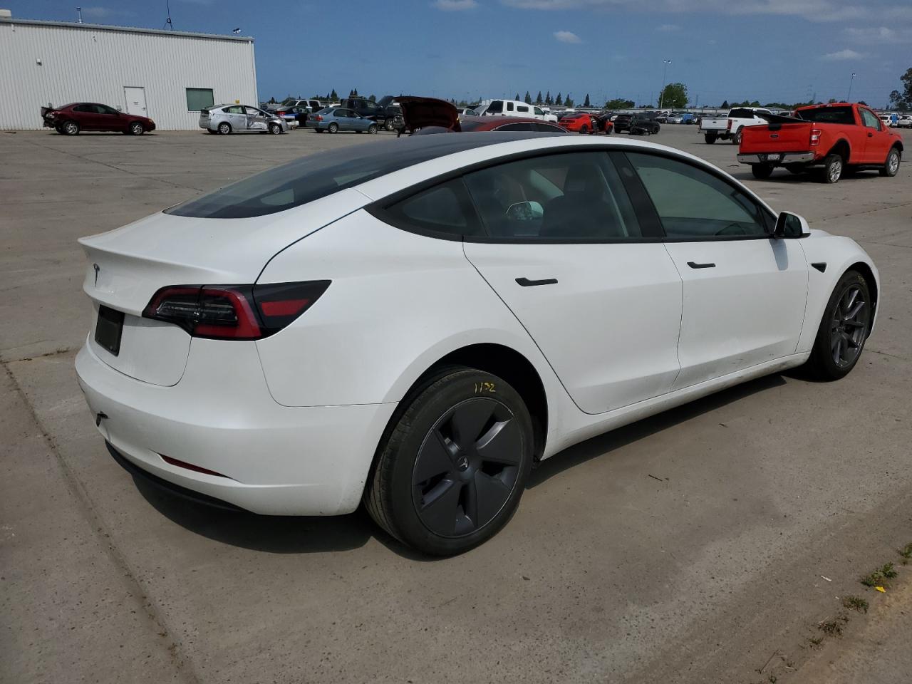 5YJ3E1EA3PF453806 2023 Tesla Model 3