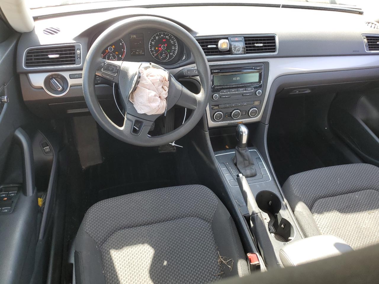 1VWAP7A35CC007981 2012 Volkswagen Passat S