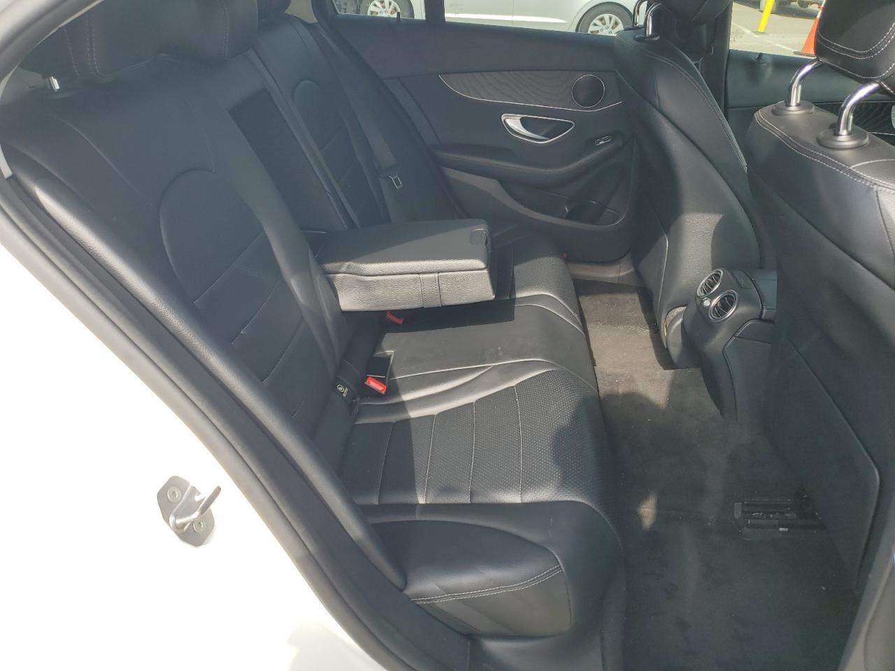 55SWF4JB1HU196929 2017 Mercedes-Benz C 300