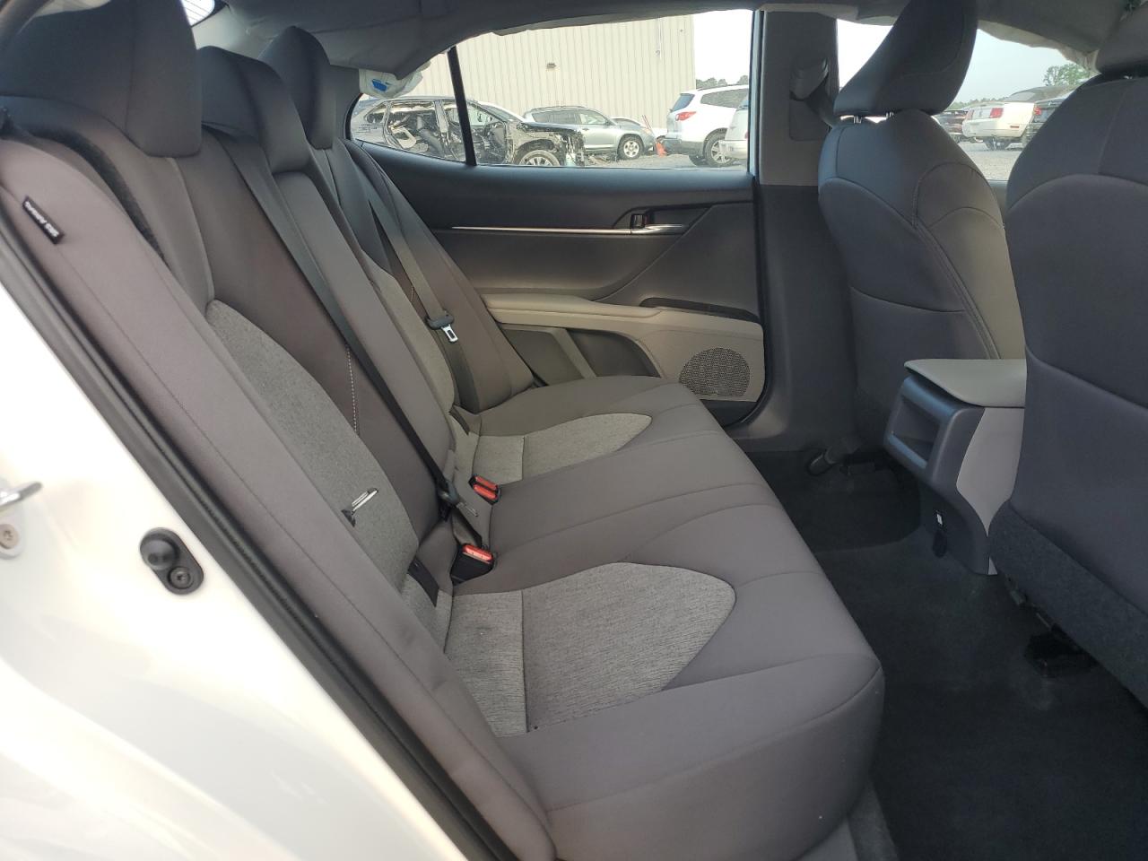 4T1C11AK6MU479051 2021 Toyota Camry Le