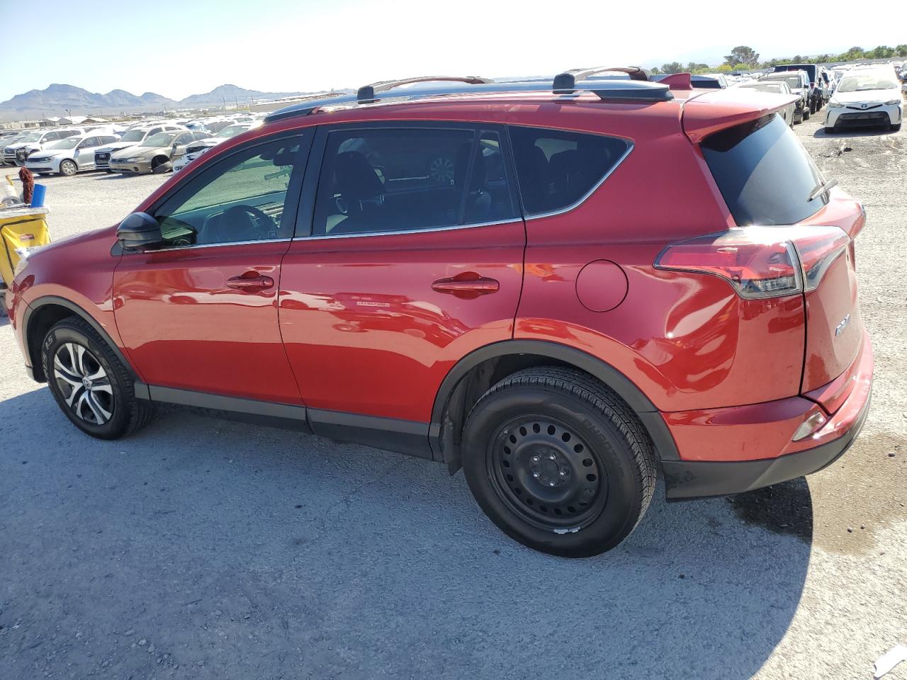 2017 Toyota Rav4 Le vin: JTMZFREV5HJ150142