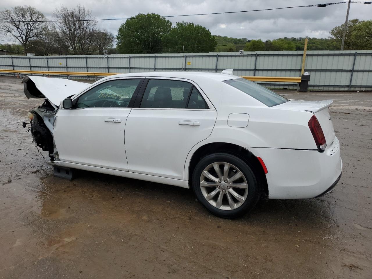2C3CCARG5JH264956 2018 Chrysler 300 Touring