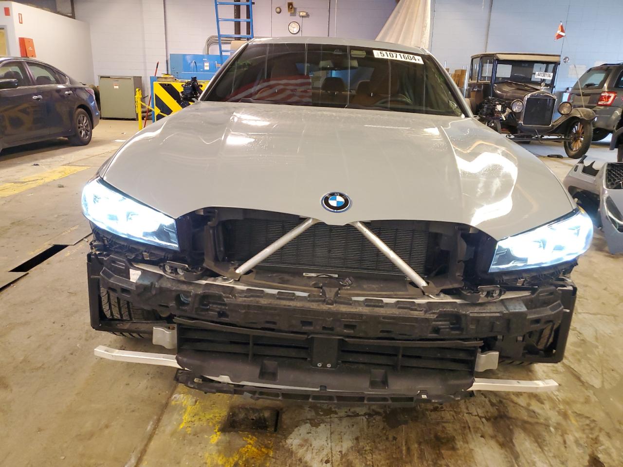 3MW39FS0XP8C89663 2023 BMW 330Xe